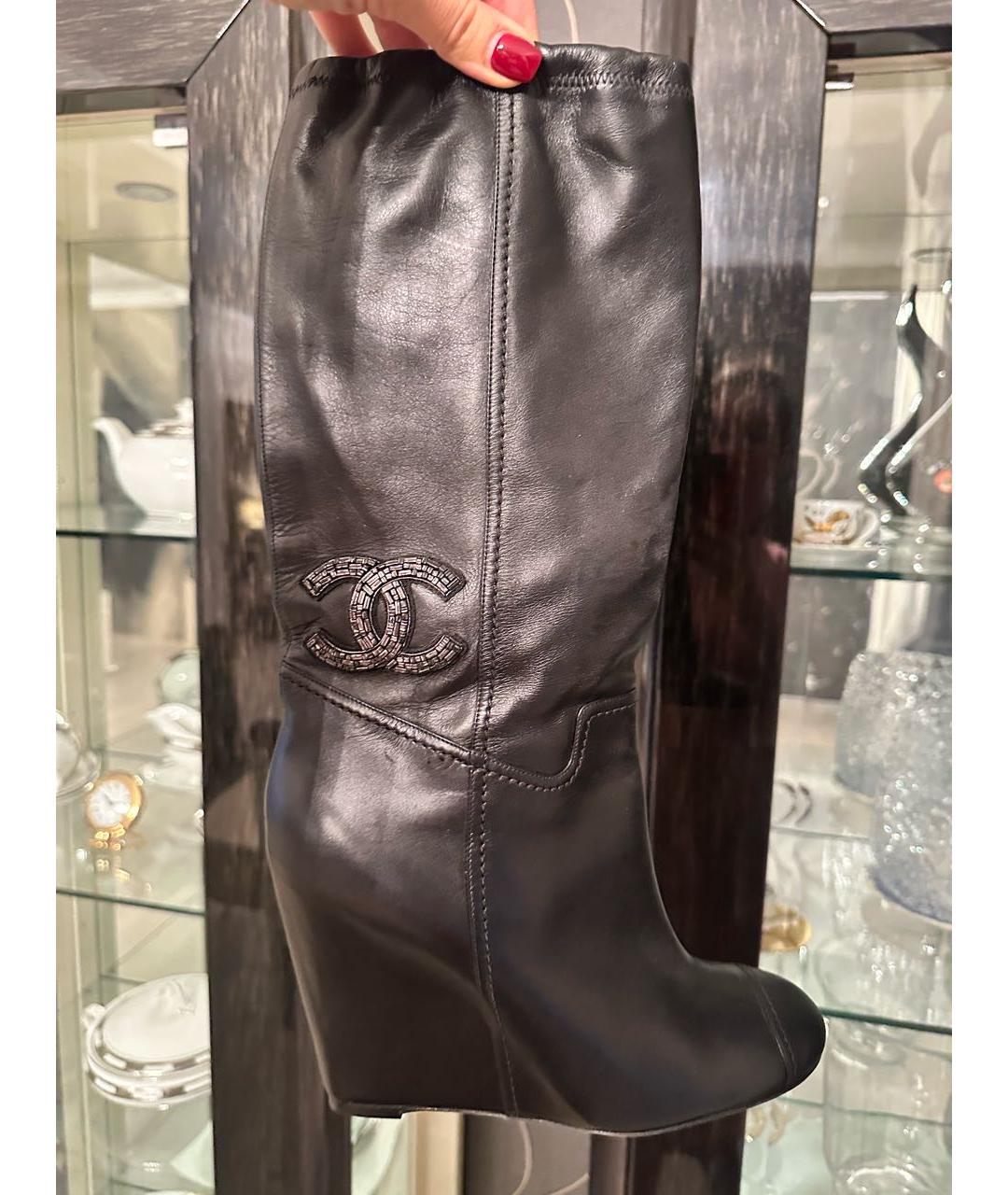CHANEL Черные кожаные сапоги, фото 3