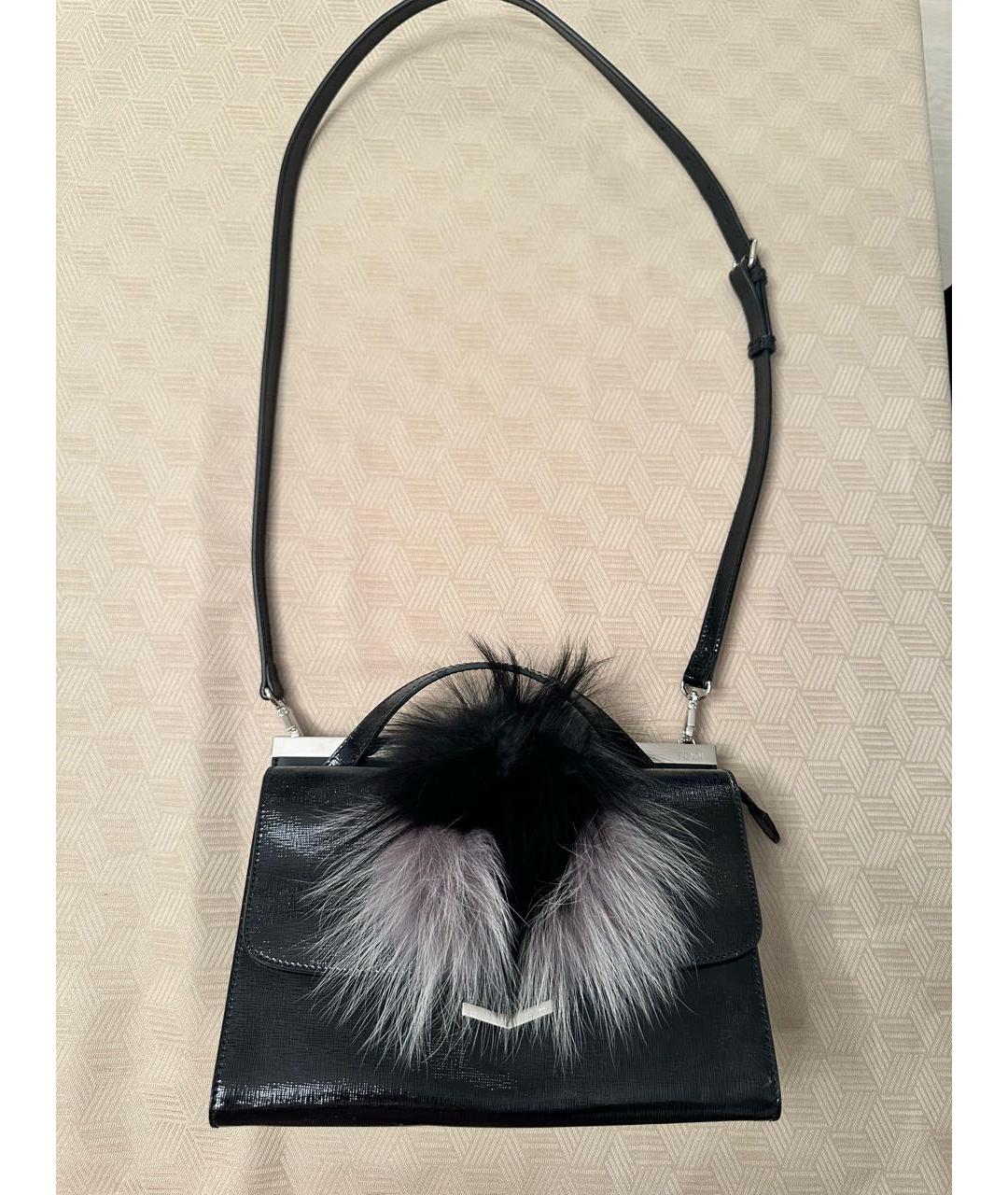 FENDI Черная сумка с короткими ручками из лакированной кожи, фото 6