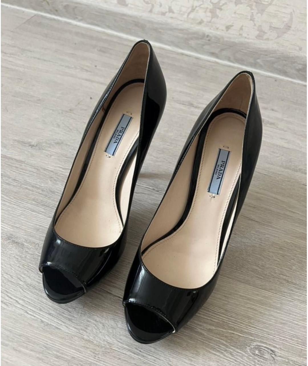 PRADA Черные босоножки из лакированной кожи, фото 2