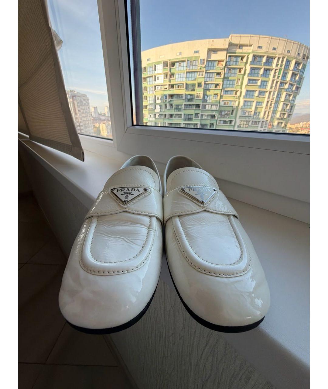 PRADA Белые балетки из лакированной кожи, фото 7