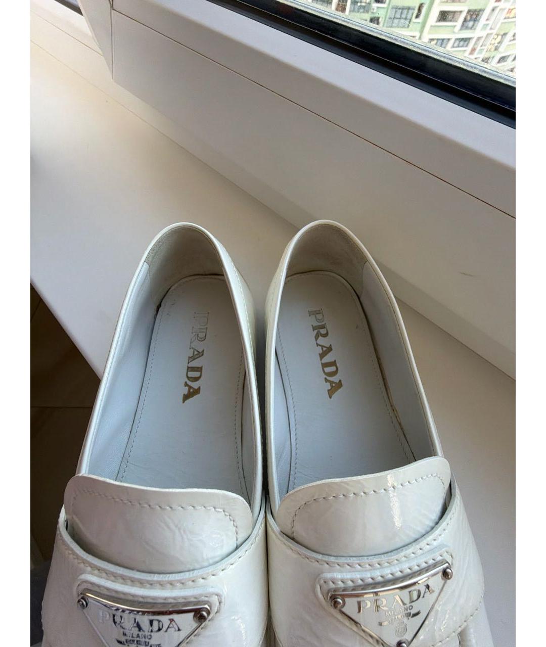 PRADA Белые балетки из лакированной кожи, фото 8