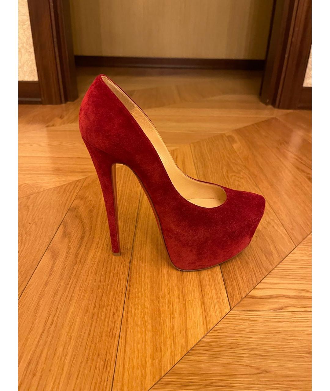 CHRISTIAN LOUBOUTIN Красные замшевые туфли, фото 5