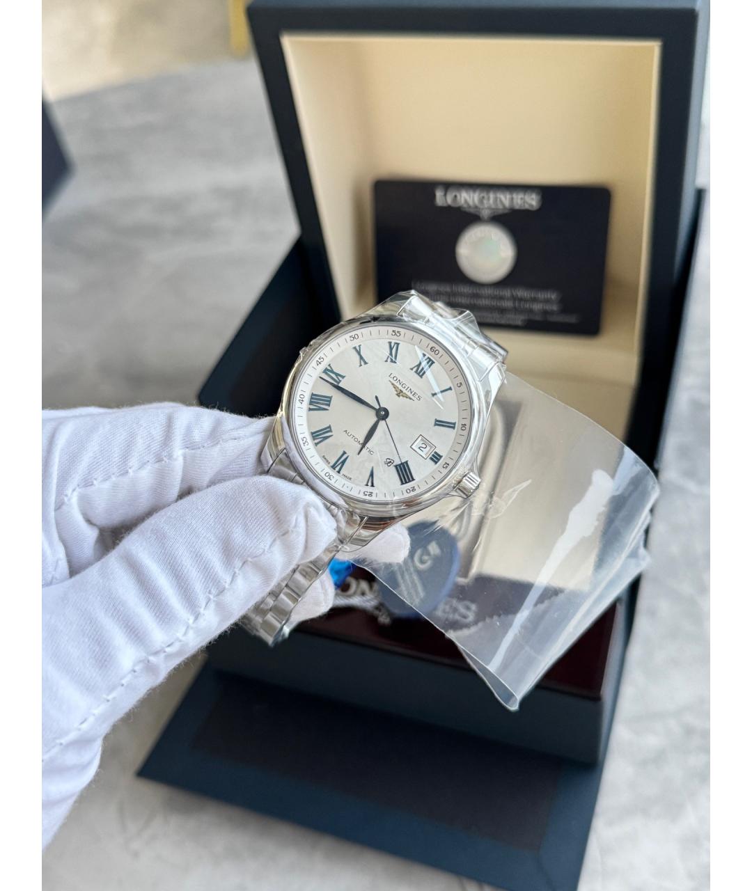 LONGINES Белые металлические часы, фото 5