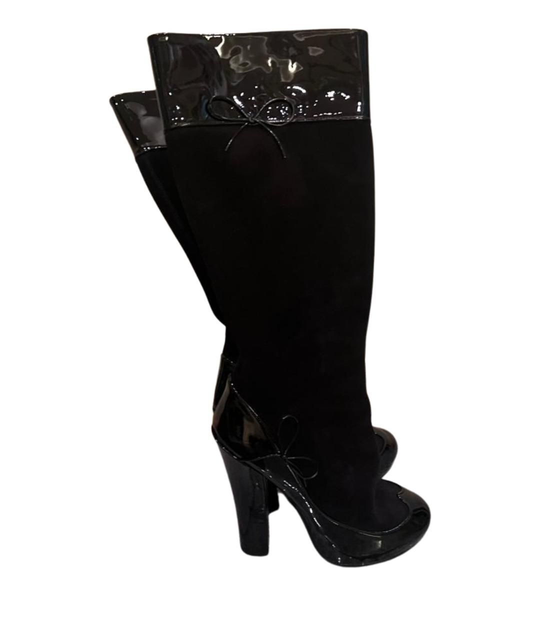 LOUIS VUITTON Черные замшевые сапоги, фото 1