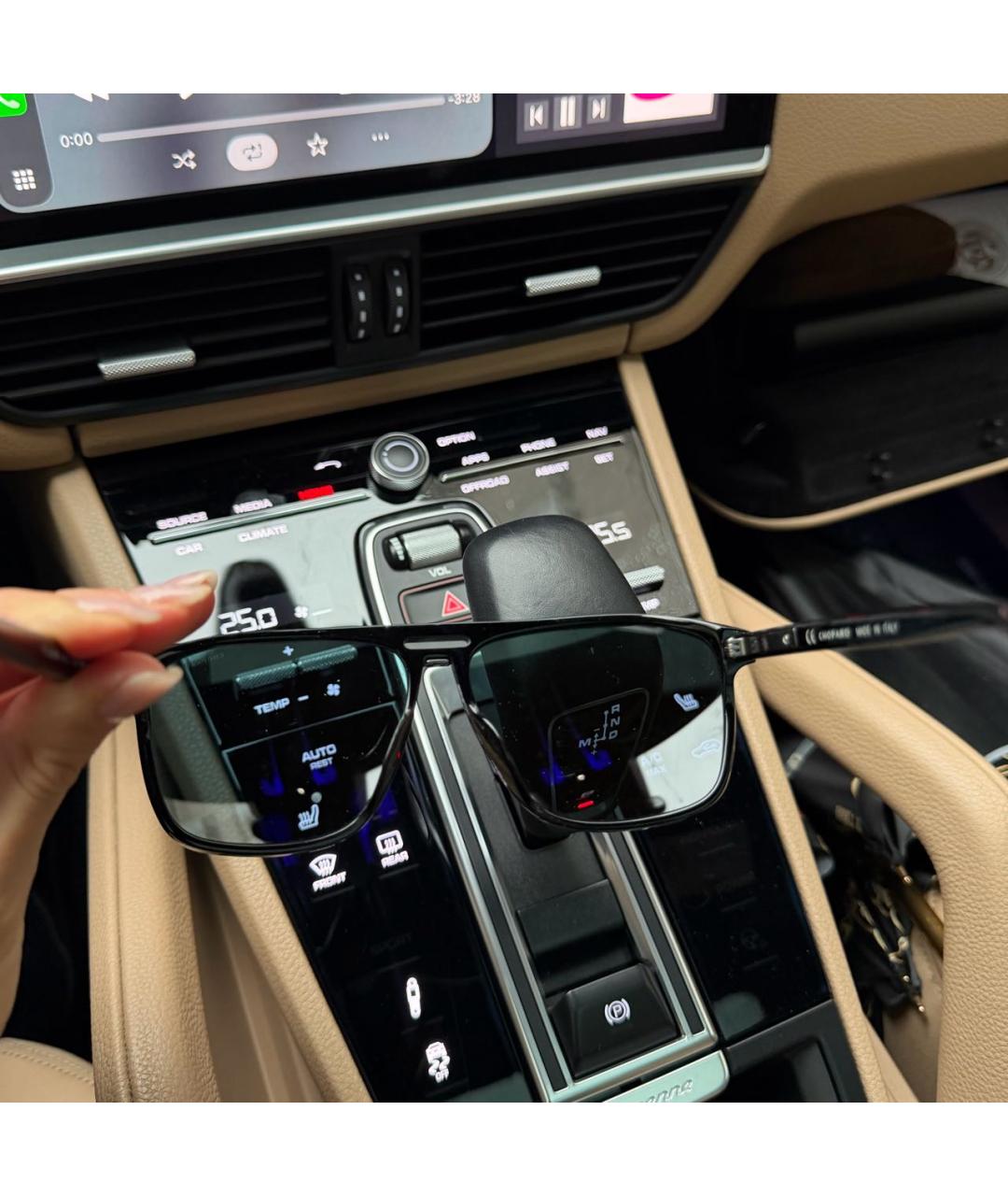 CHOPARD Черные пластиковые солнцезащитные очки, фото 3