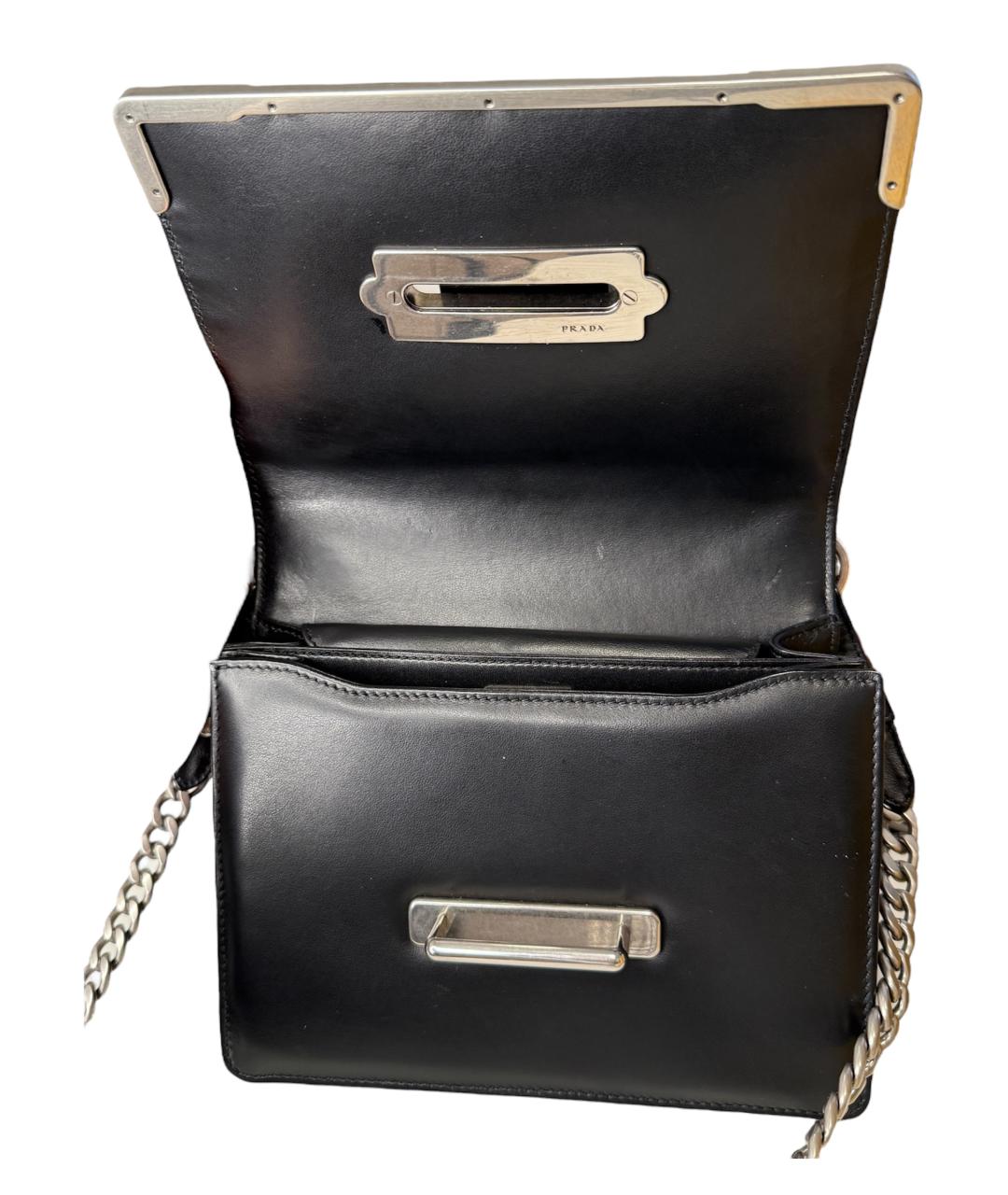 PRADA Черная кожаная сумка через плечо, фото 3