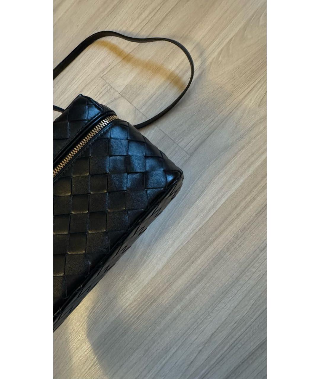 BOTTEGA VENETA Черная кожаная сумка через плечо, фото 5