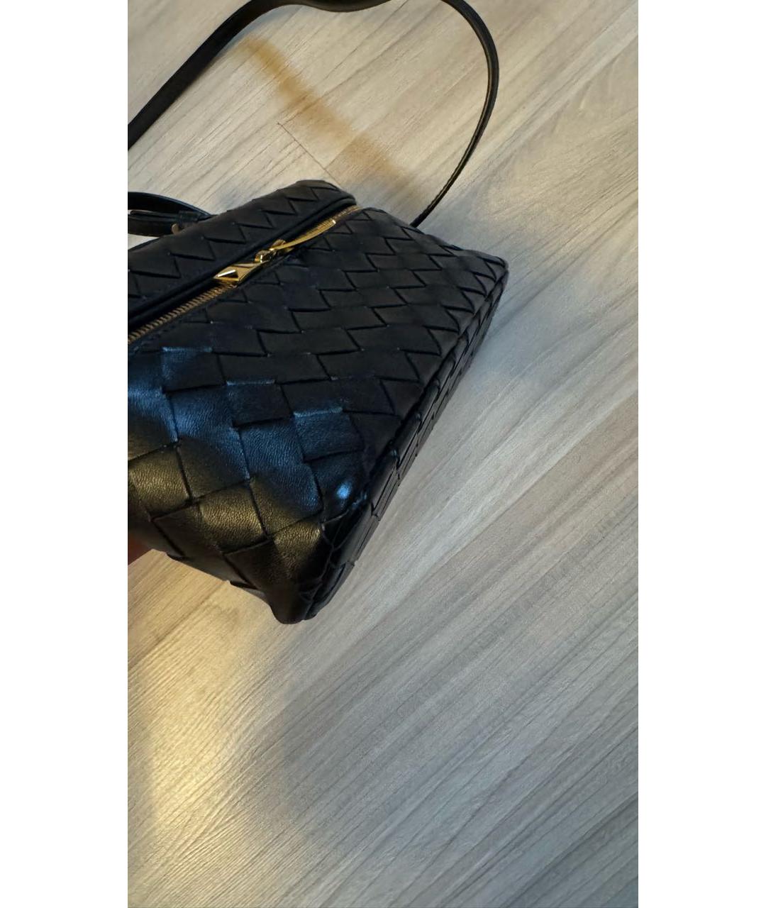 BOTTEGA VENETA Черная кожаная сумка через плечо, фото 6