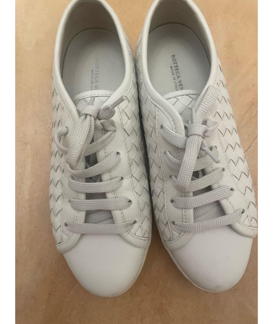 BOTTEGA VENETA Белые кожаные кеды, фото 2