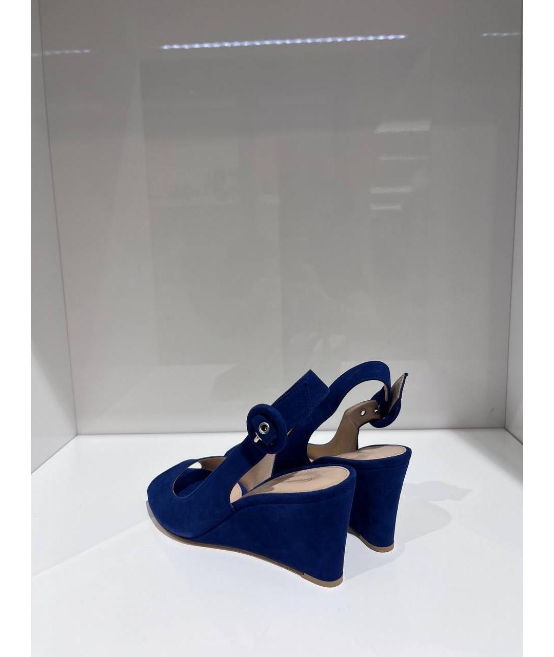 GIANVITO ROSSI Темно-синие замшевые босоножки, фото 3