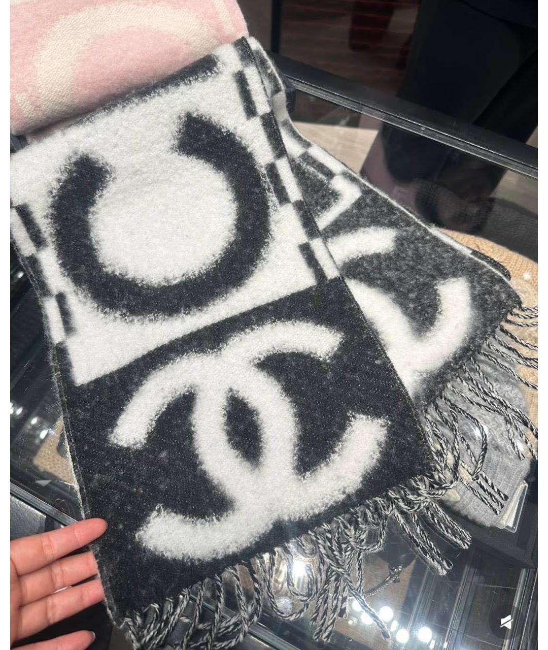 CHANEL Черный шерстяной шарф, фото 3
