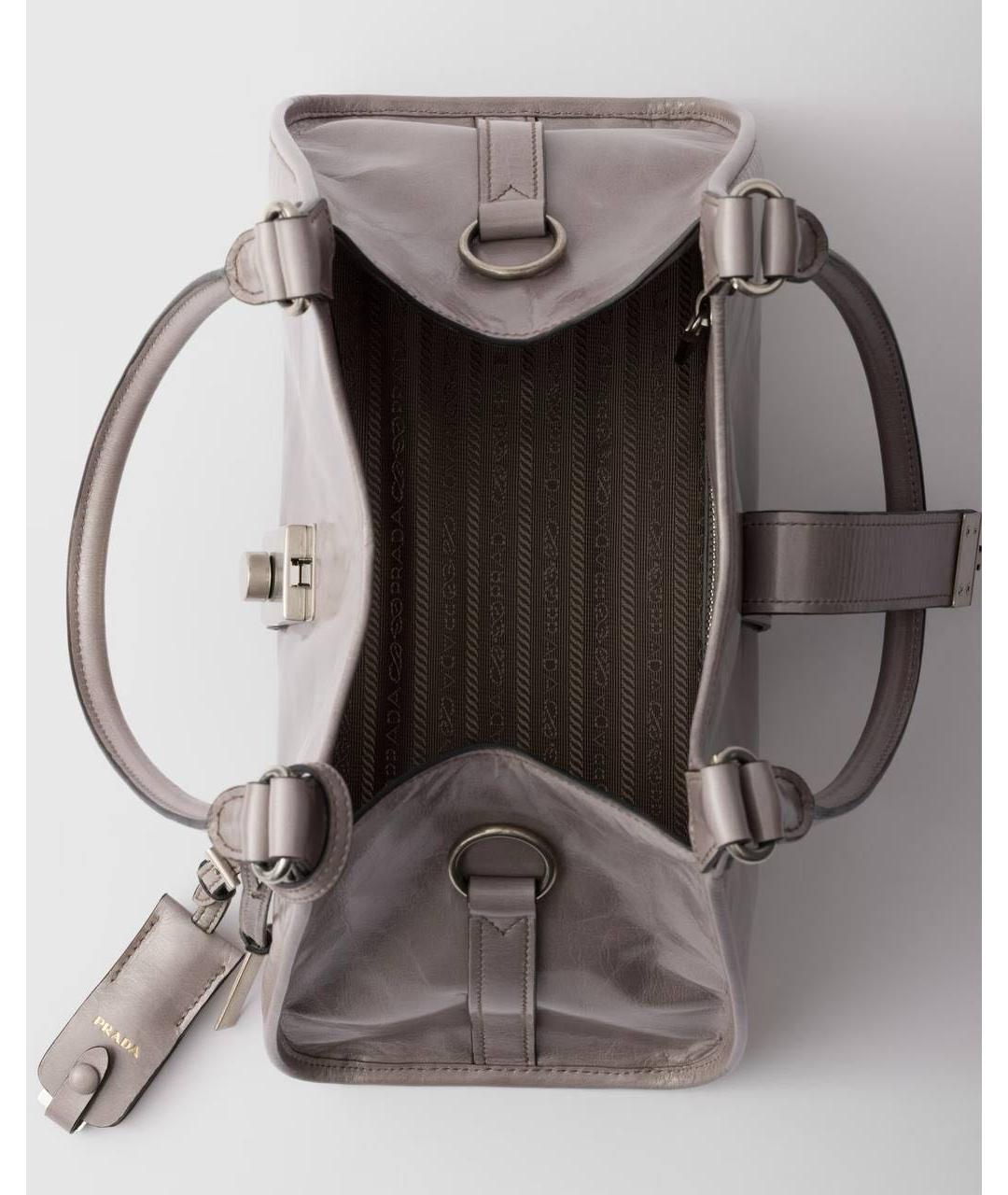 PRADA Серая кожаная сумка с короткими ручками, фото 3