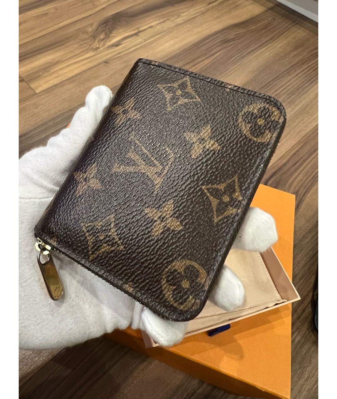 LOUIS VUITTON Коричневый кошелек, фото 3