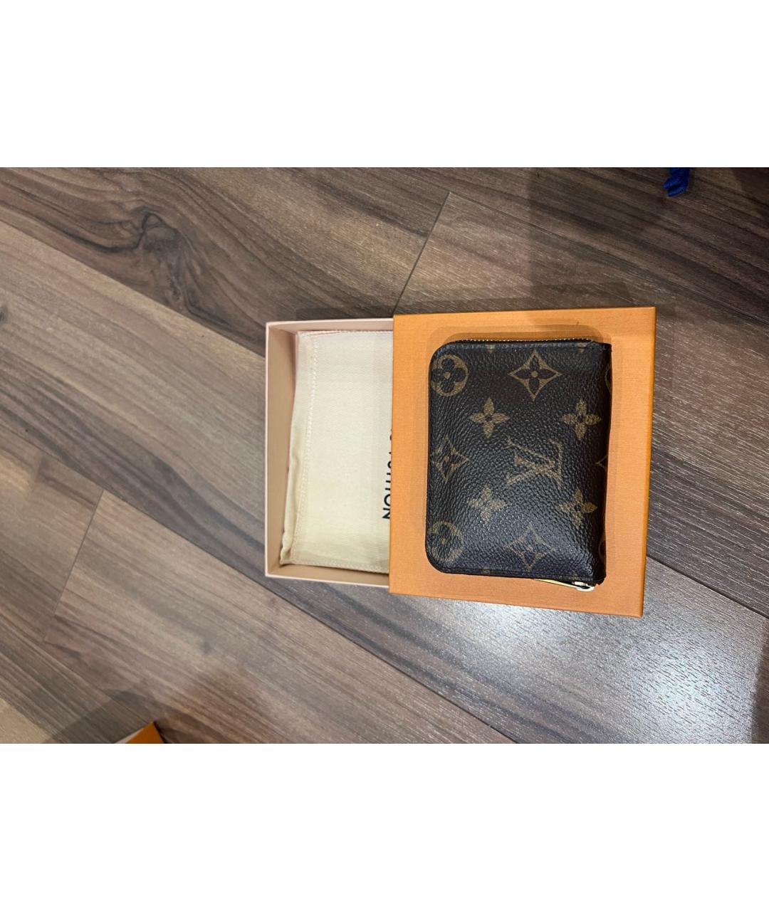 LOUIS VUITTON Коричневый кошелек, фото 7