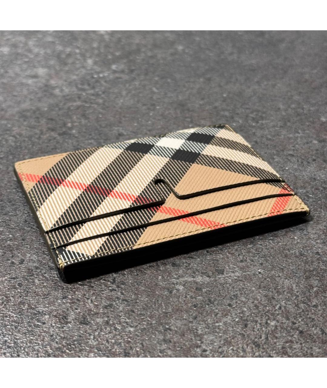 BURBERRY Бежевый кожаный кардхолдер, фото 5