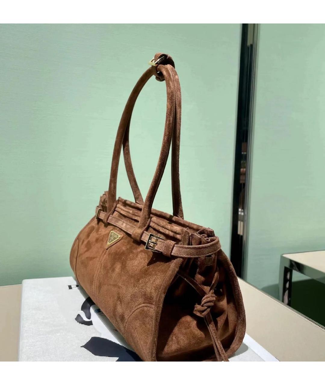 PRADA Коричневая замшевая сумка с короткими ручками, фото 6