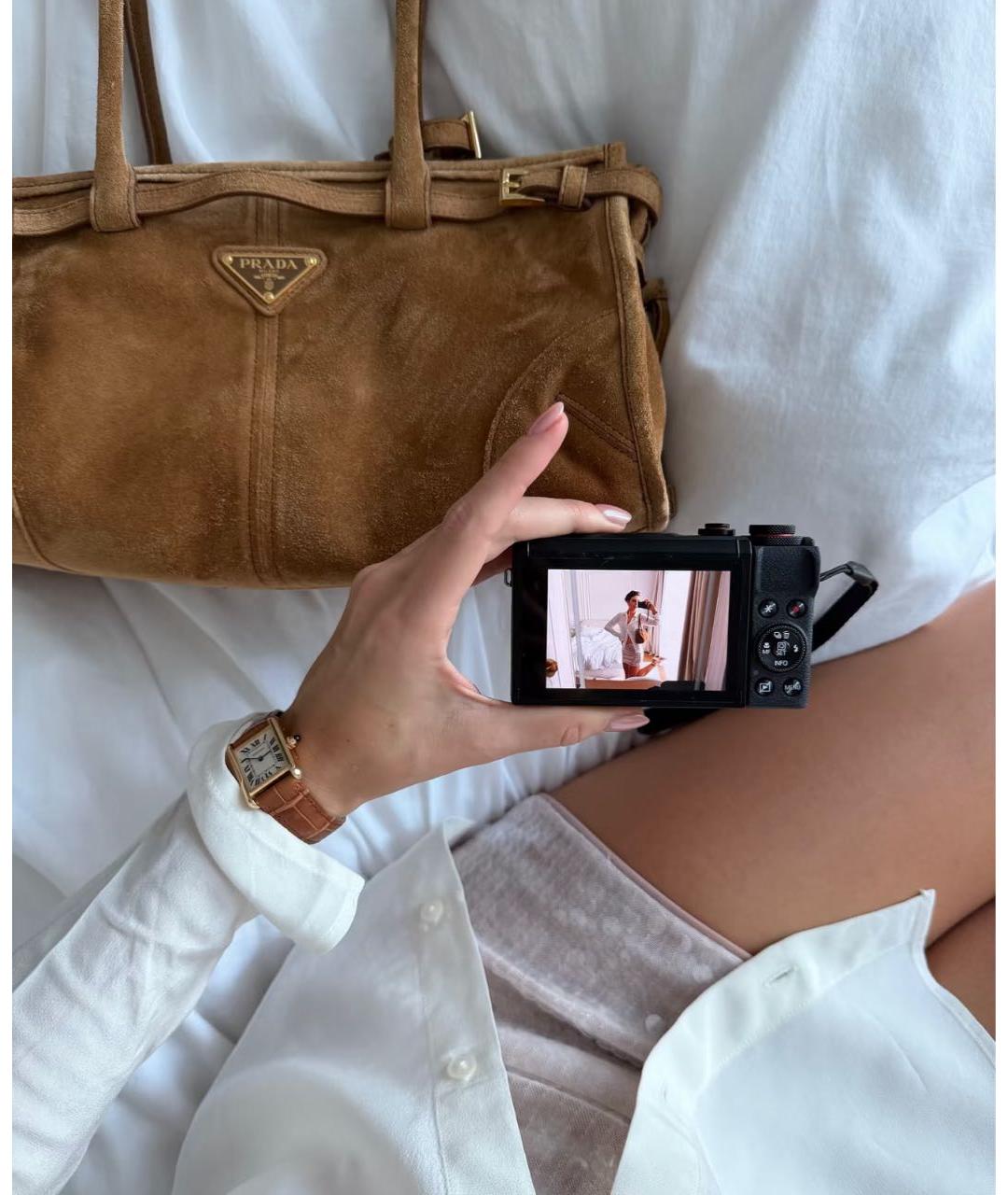 PRADA Коричневая замшевая сумка с короткими ручками, фото 3