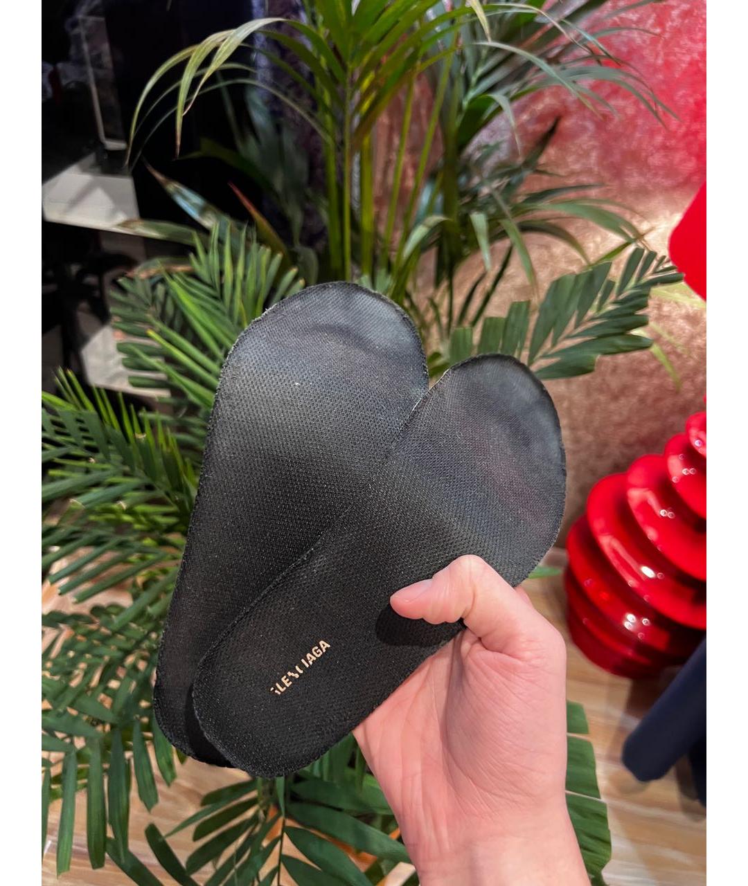 BALENCIAGA Антрацитовые резиновые кроссовки, фото 6