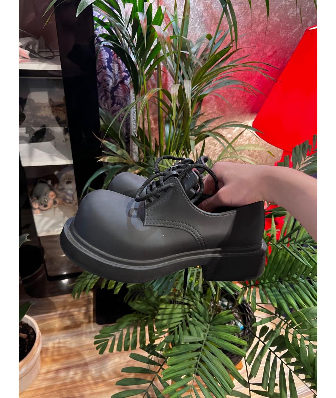 BALENCIAGA Антрацитовые резиновые брогги и оксфорды, фото 9