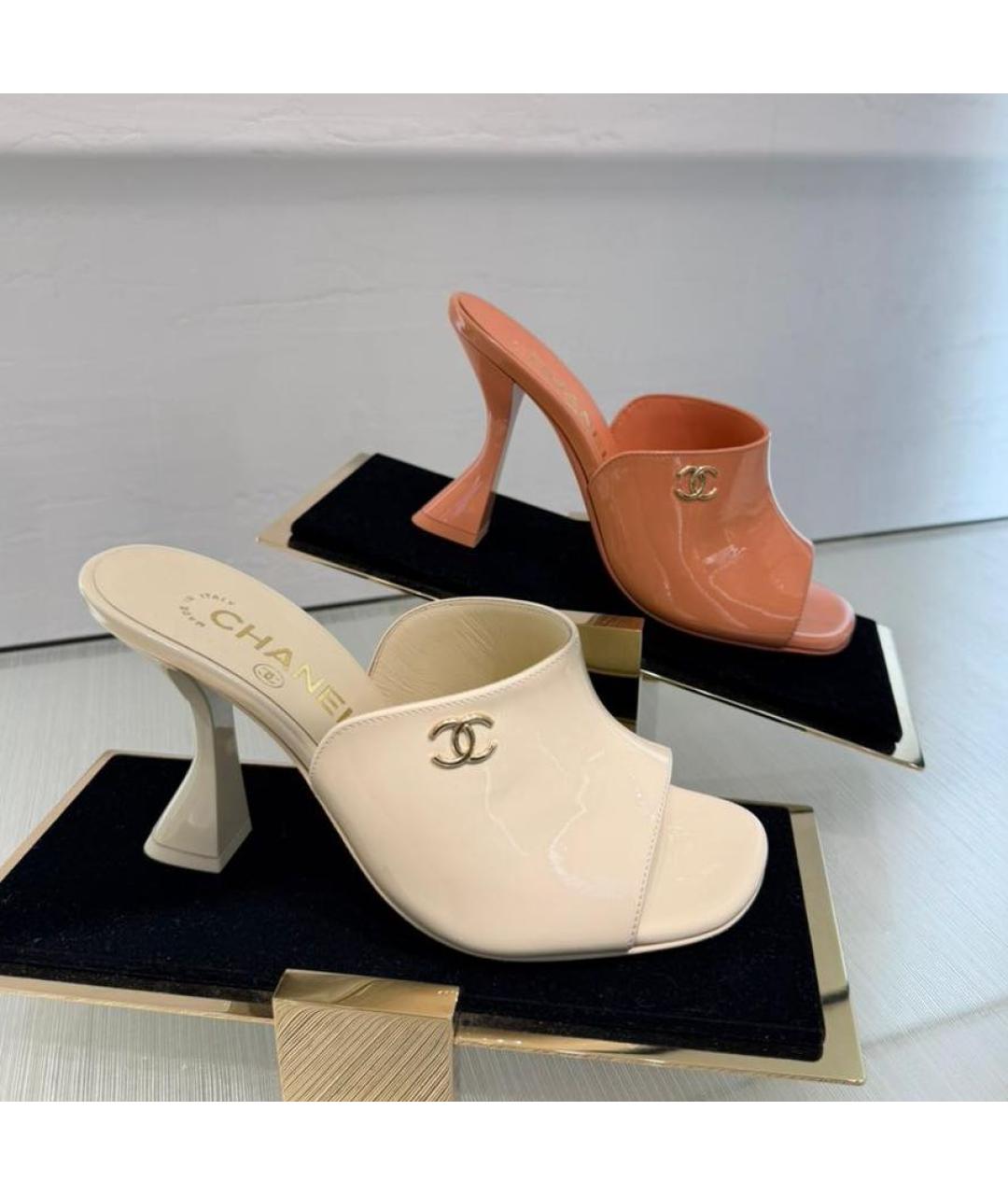 CHANEL Желтые мюли из лакированной кожи, фото 2