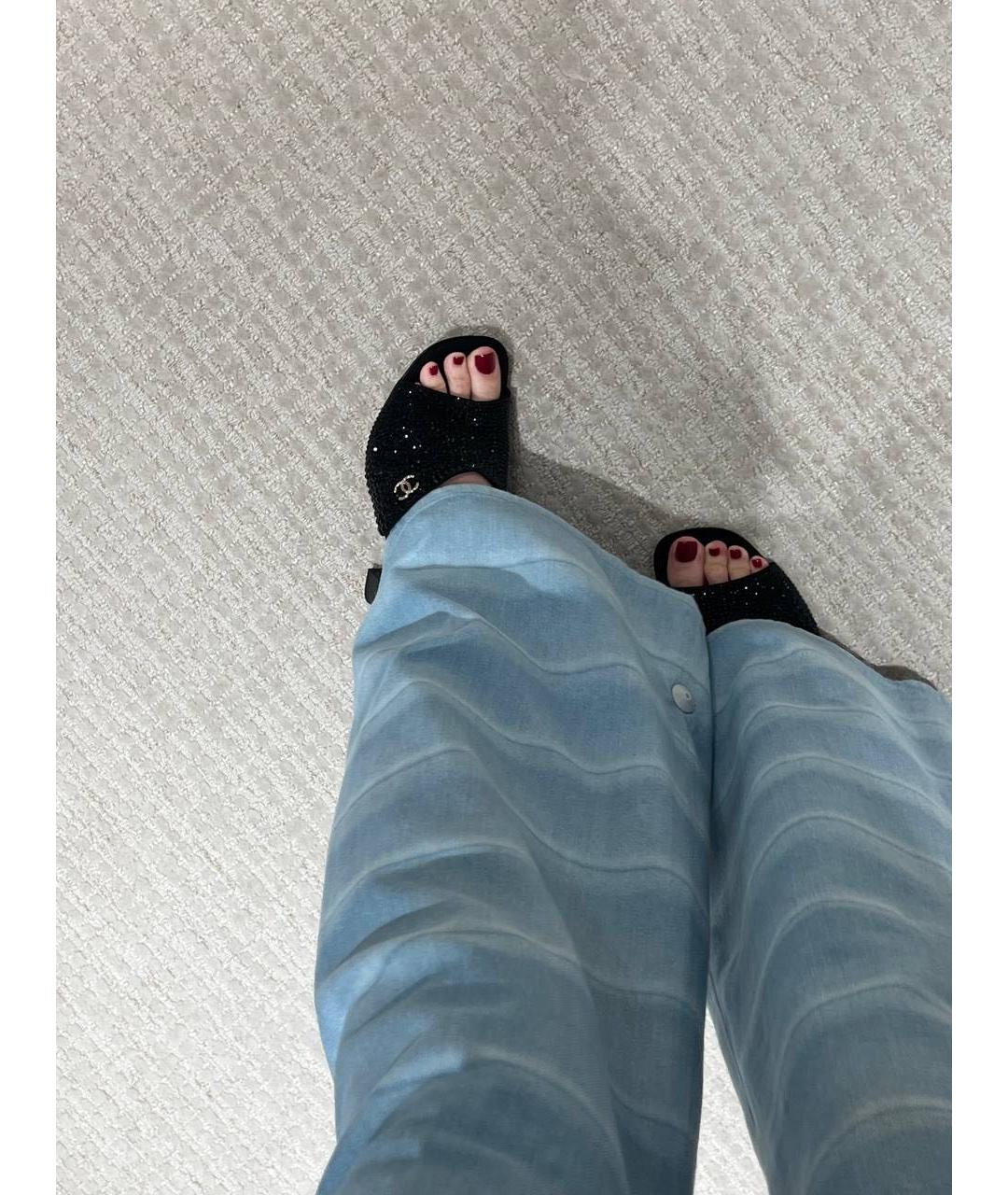 CHANEL Черные замшевые мюли, фото 3