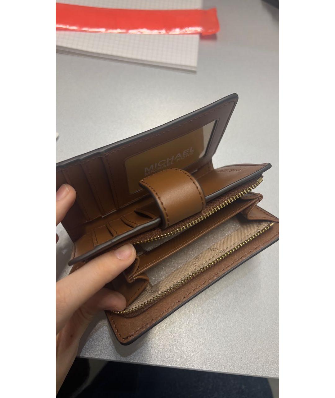 MICHAEL KORS Бежевый кожаный кошелек, фото 4
