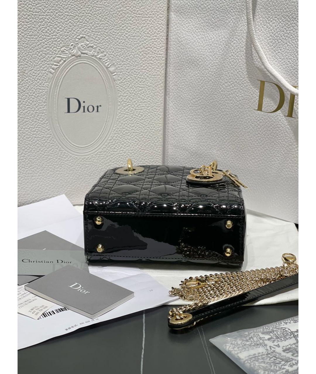 CHRISTIAN DIOR Черная сумка через плечо из лакированной кожи, фото 5