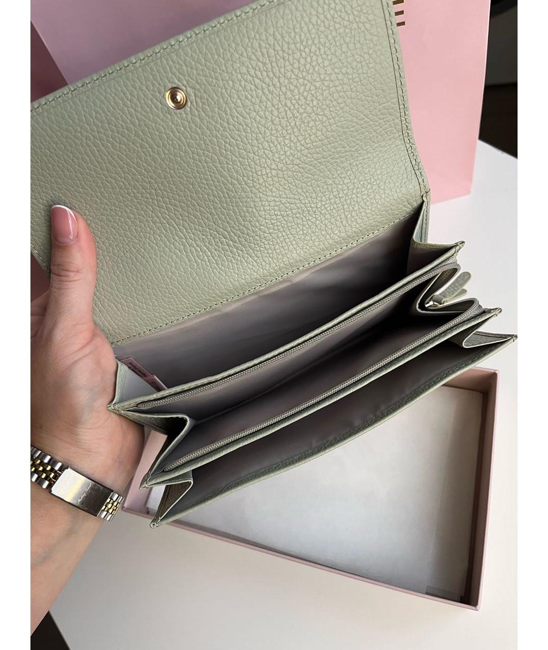 COCCINELLE Салатовый кожаный кошелек, фото 4