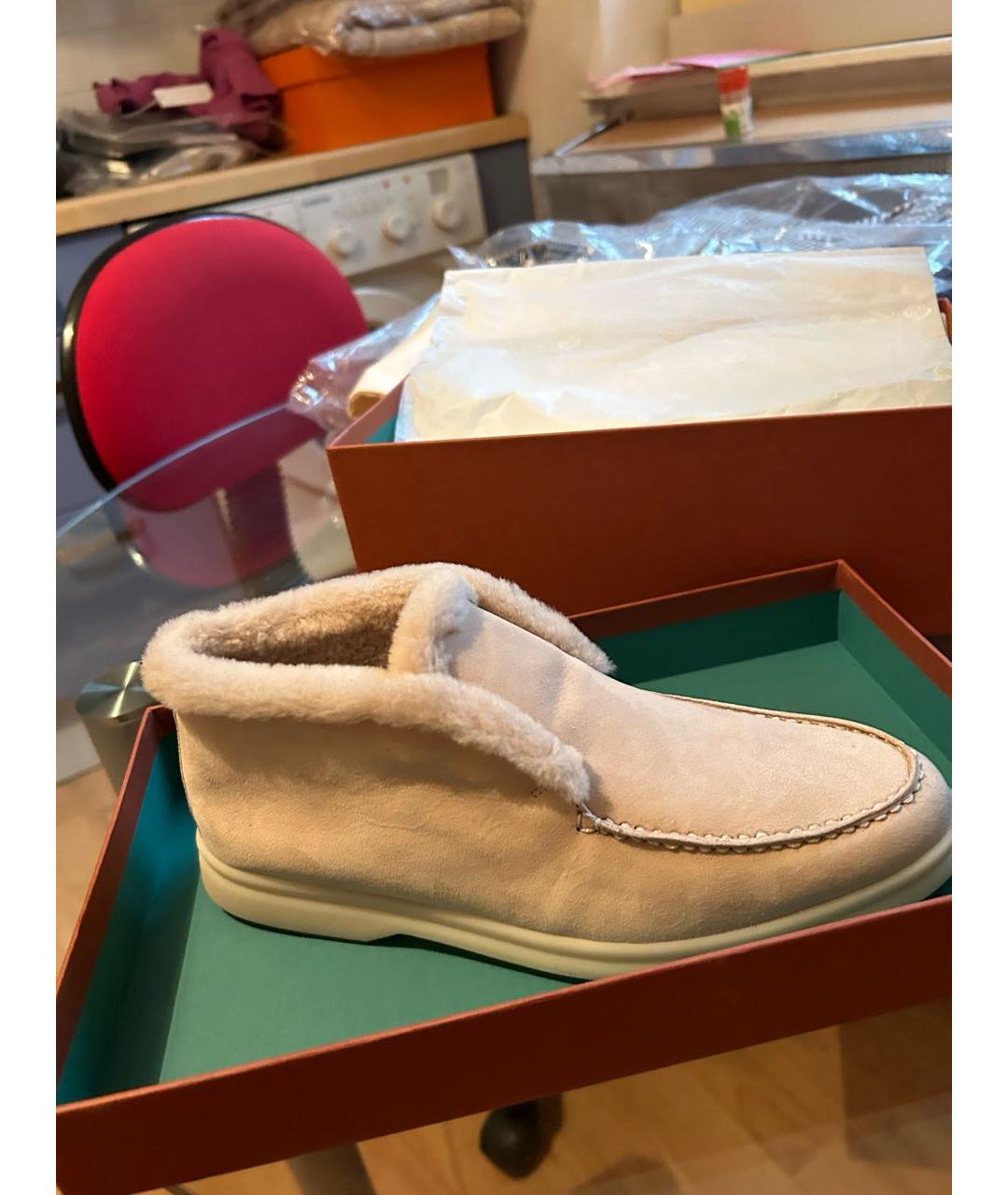 LORO PIANA Бежевые замшевые лоферы, фото 2