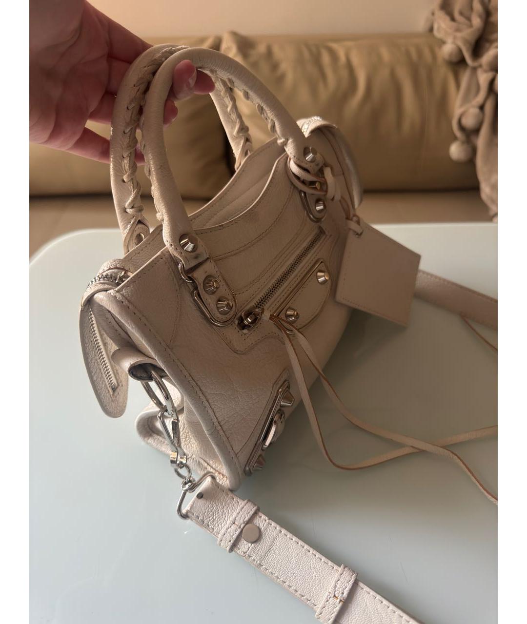 BALENCIAGA Бежевая кожаная сумка через плечо, фото 2