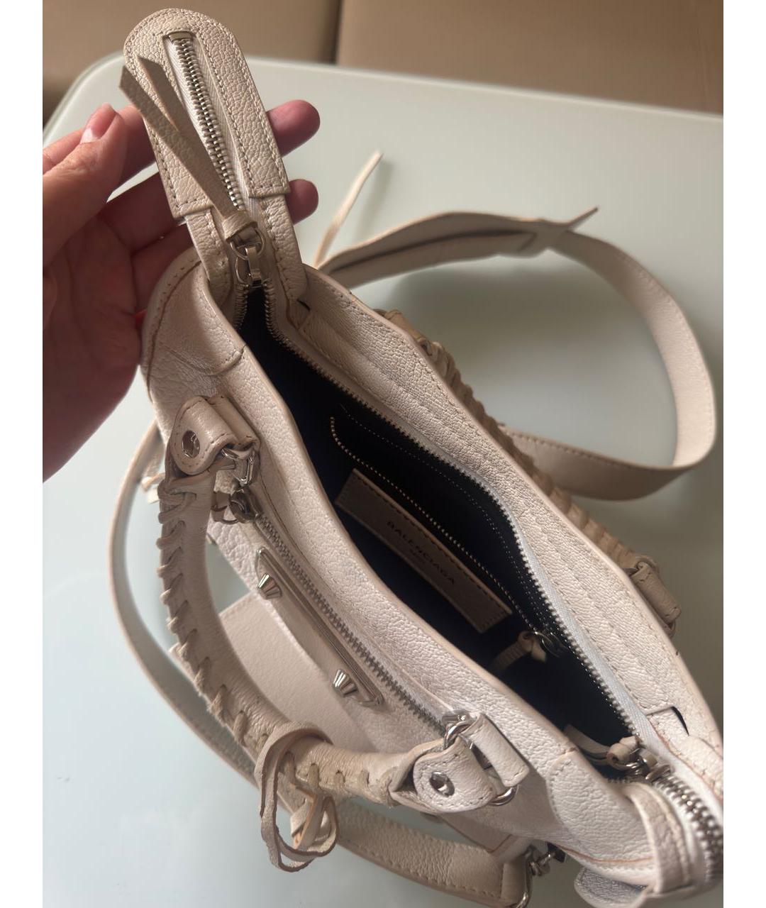 BALENCIAGA Белая кожаная сумка с короткими ручками, фото 4