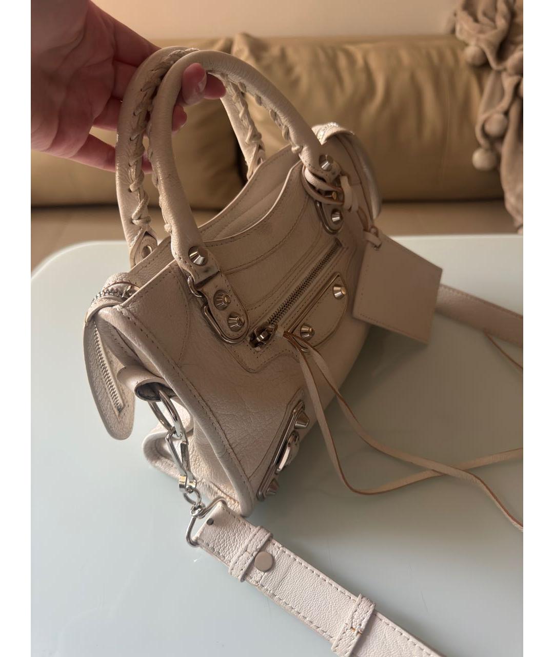 BALENCIAGA Белая кожаная сумка с короткими ручками, фото 2