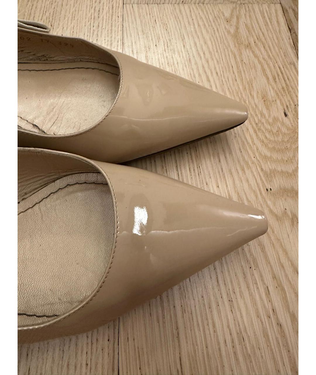 CHRISTIAN DIOR Бежевые балетки из лакированной кожи, фото 3