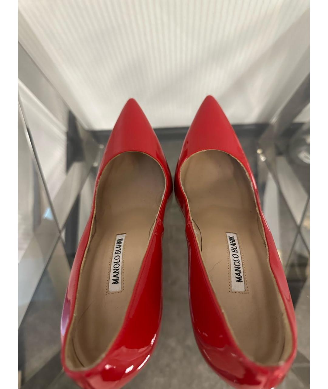 MANOLO BLAHNIK Красные туфли из лакированной кожи, фото 4