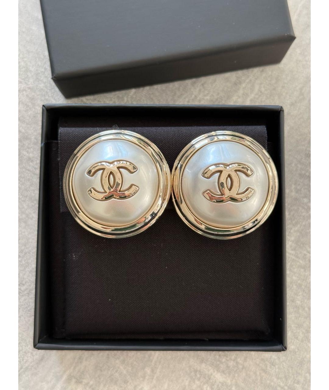CHANEL Золотые металлические клипсы, фото 7