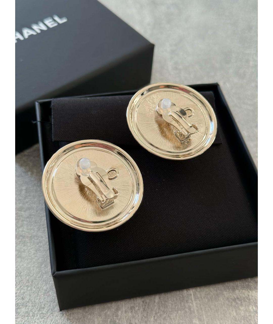 CHANEL Золотые металлические клипсы, фото 3