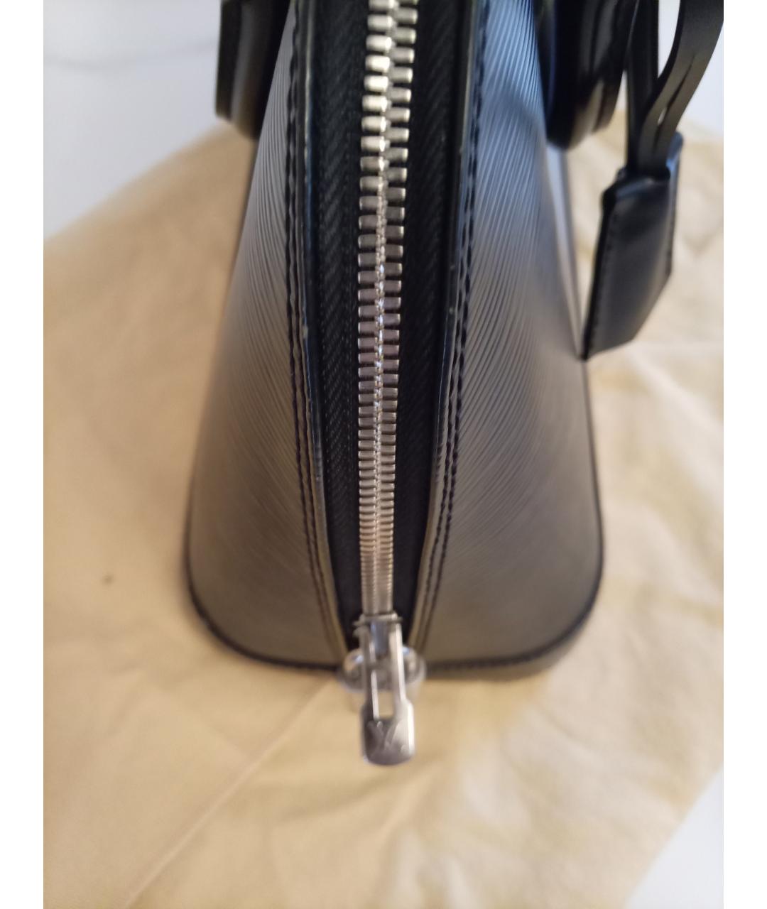 LOUIS VUITTON Черная кожаная сумка с короткими ручками, фото 3