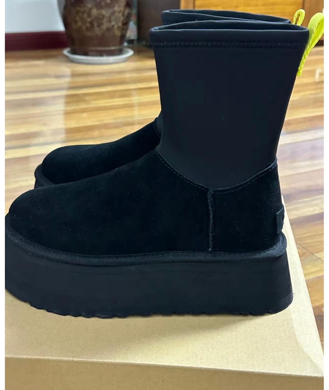 UGG AUSTRALIA Черные замшевые ботинки, фото 4