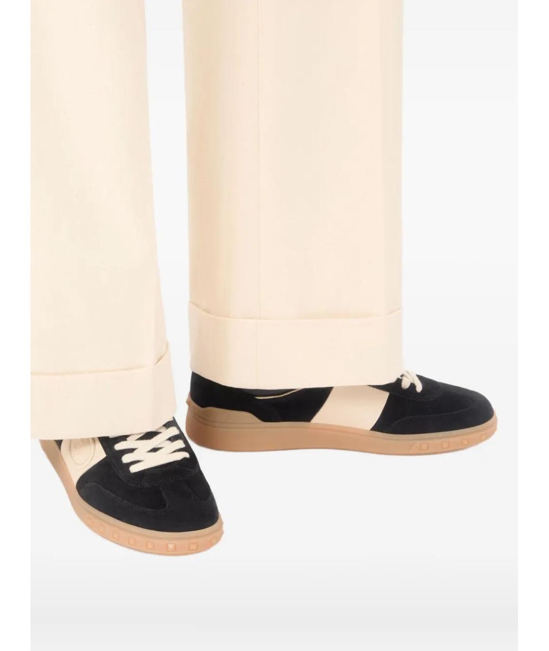 VALENTINO Черные замшевые низкие кроссовки / кеды, фото 5