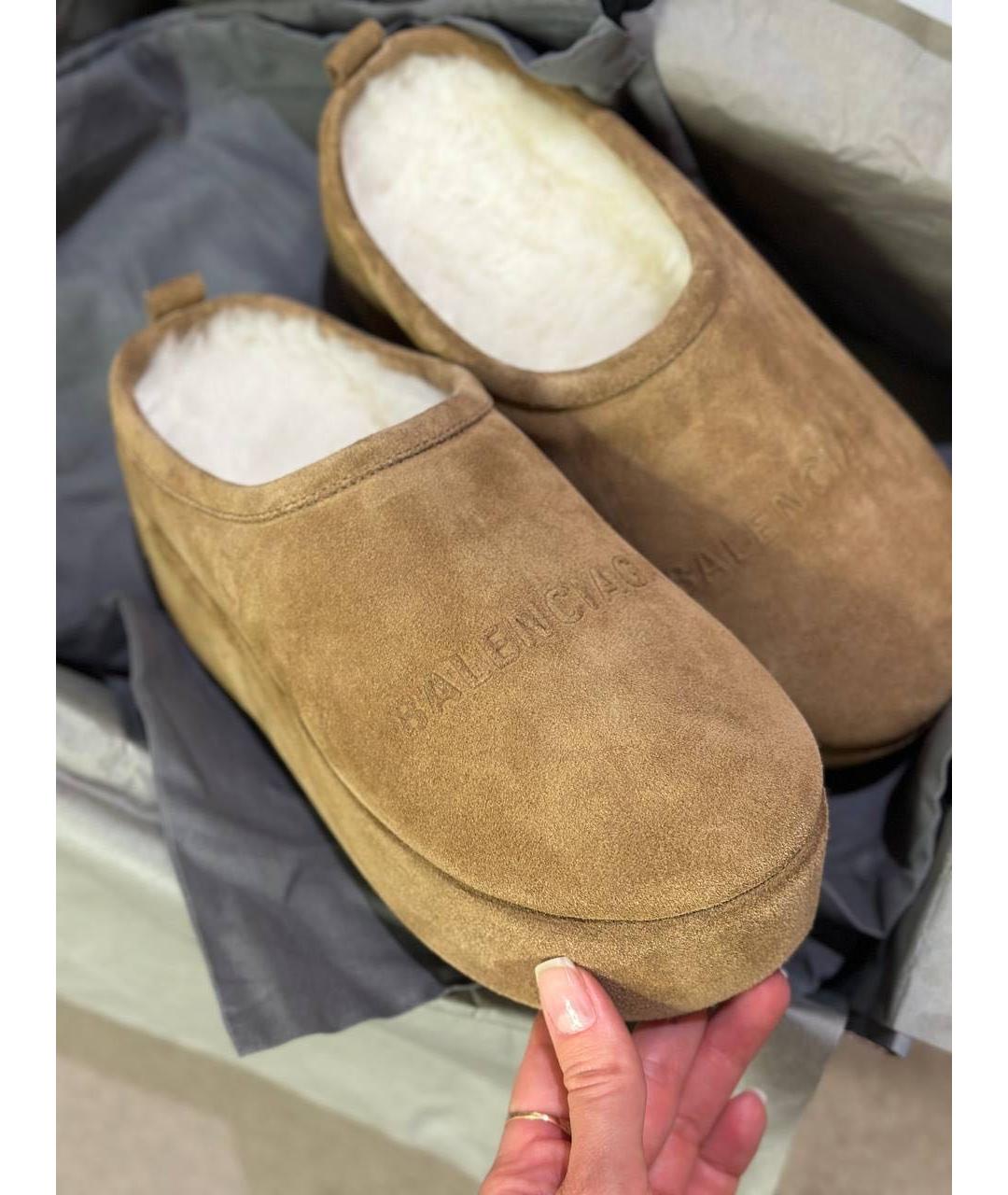 BALENCIAGA Коричневые замшевые сабо, фото 4