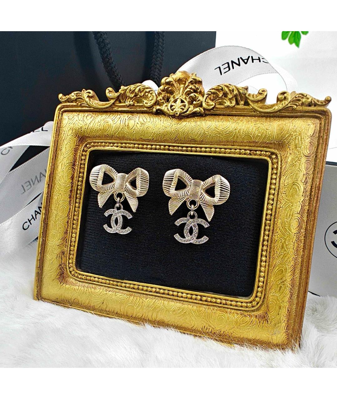 CHANEL Золотые металлические серьги, фото 3