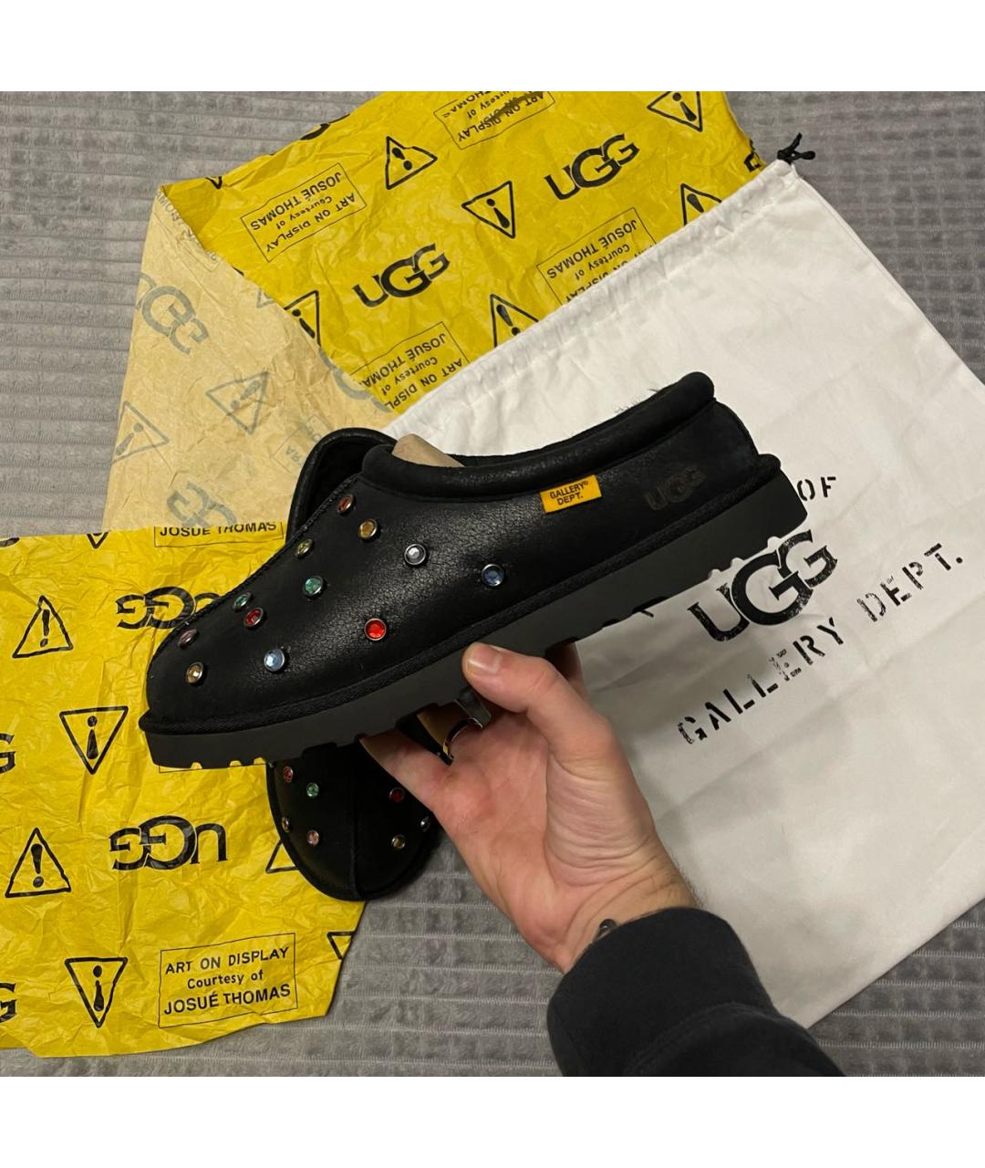 UGG AUSTRALIA Черные низкие ботинки, фото 3