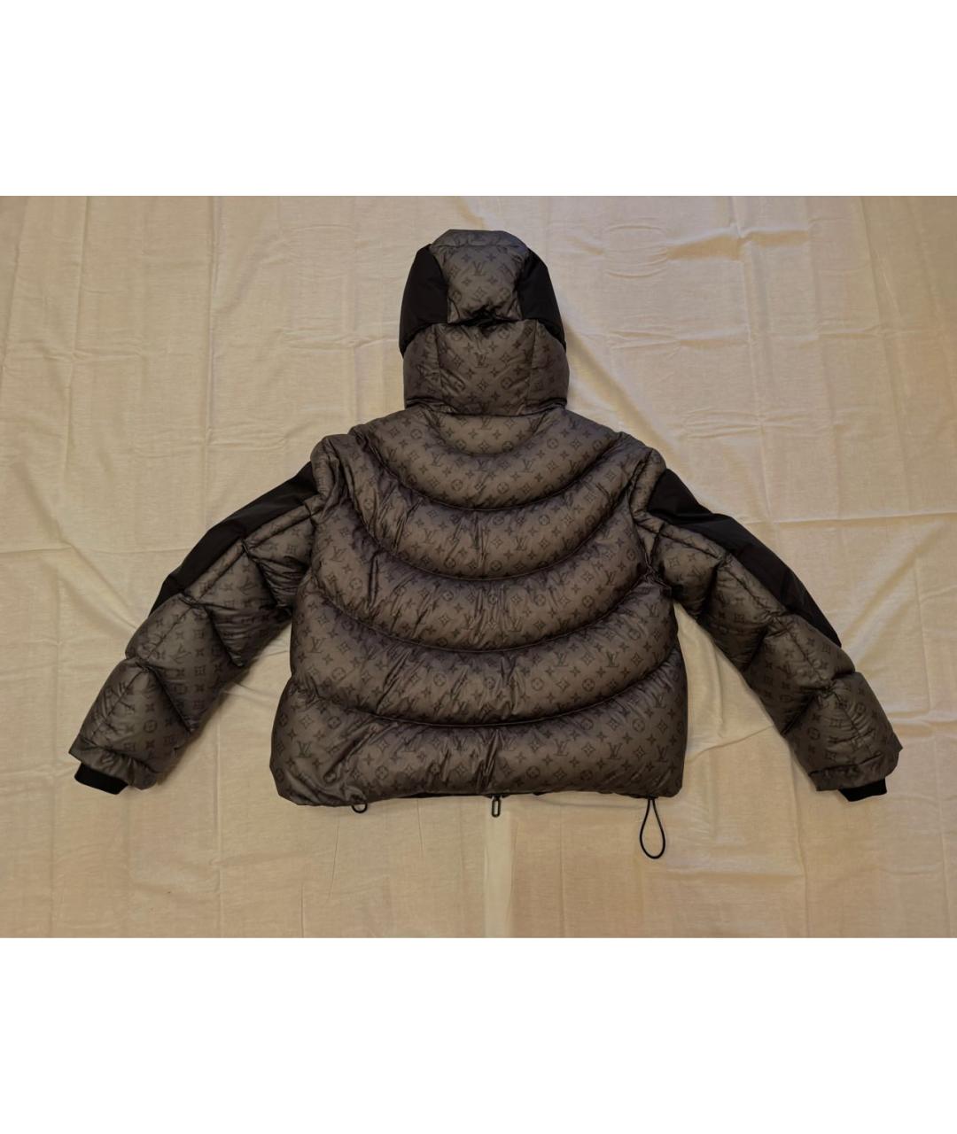 LOUIS VUITTON Черный пуховик, фото 2