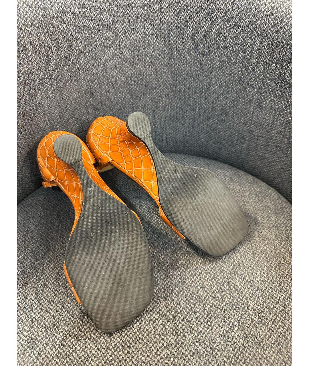 LOEWE Коричневые босоножки из лакированной кожи, фото 6