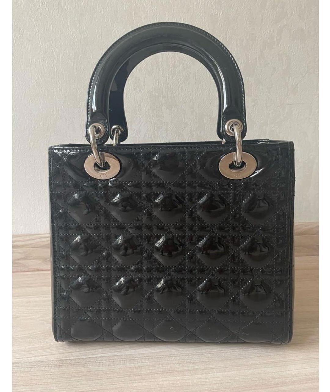 CHRISTIAN DIOR Черная сумка с короткими ручками из лакированной кожи, фото 2