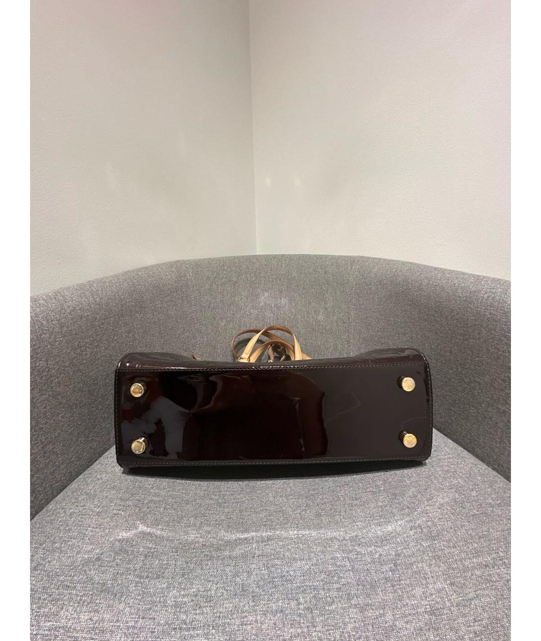 LOUIS VUITTON Бордовая сумка через плечо из лакированной кожи, фото 5