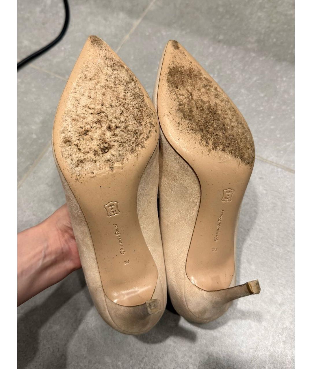 GIANVITO ROSSI Бежевые замшевые туфли, фото 6