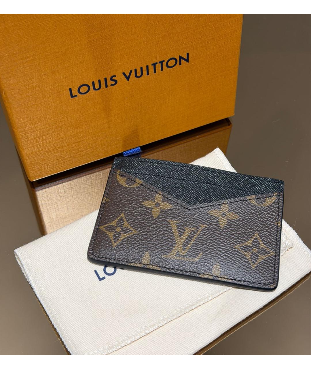 LOUIS VUITTON Коричневый кардхолдер, фото 2