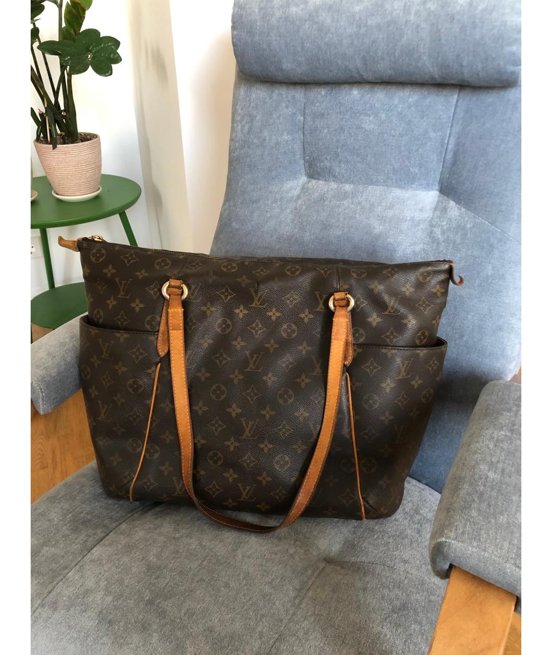 LOUIS VUITTON Коричневая кожаная сумка тоут, фото 10