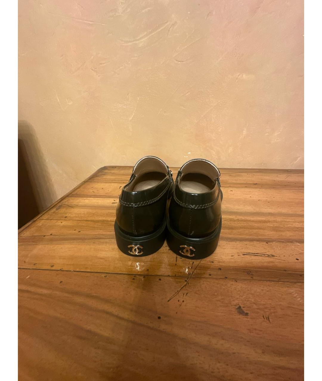 CHANEL Зеленые лоферы из лакированной кожи, фото 4